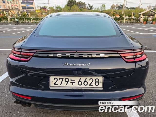 Porsche Panamera (971), 2020 4