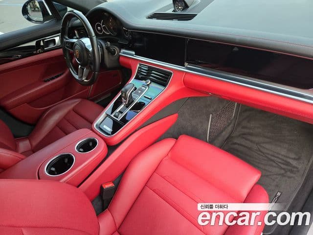 Porsche Panamera (971), 2020 6