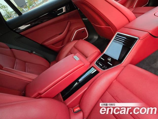 Porsche Panamera (971), 2020 9