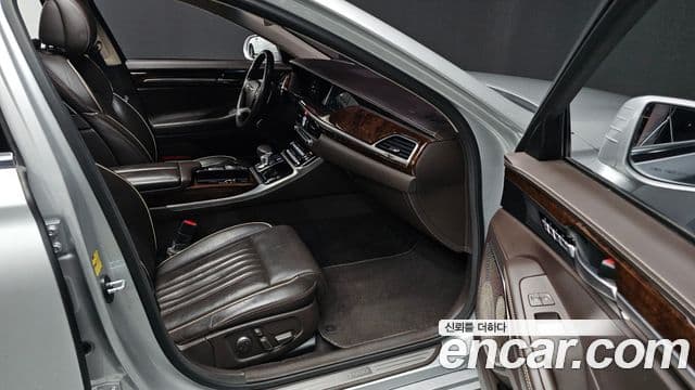 Genesis EQ900 Prestige, 2018 10