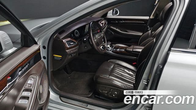 Genesis EQ900 Prestige, 2018 11