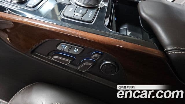 Genesis EQ900 Prestige, 2018 19