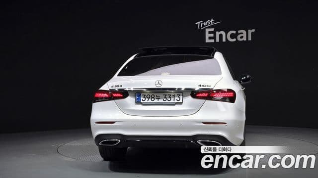 Mercedes-Benz E-класс W213 AMG Line, 2023 4