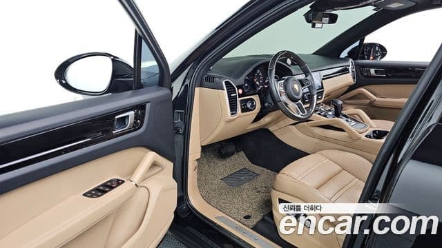 Porsche Cayenne (PO536), 2019 11