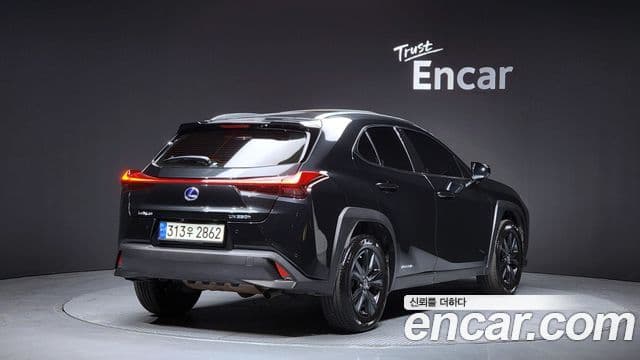 Lexus UX250h, 2021 2