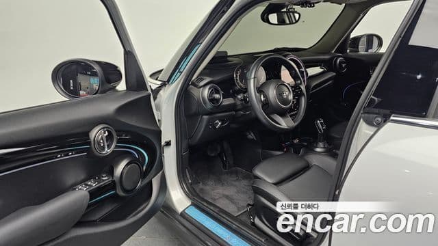 Mini Cooper S 3세대, 2022 10