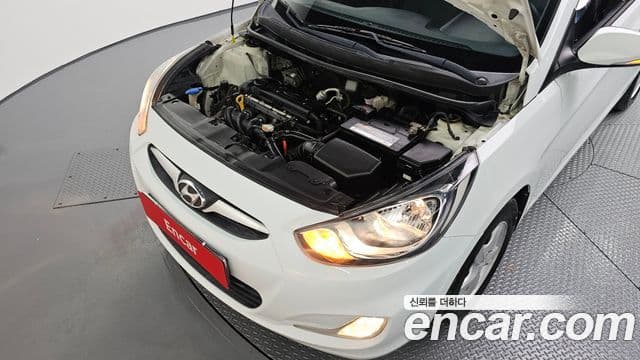 Hyundai Accent(новый кузов / новое поколение) Premier, 2012 6