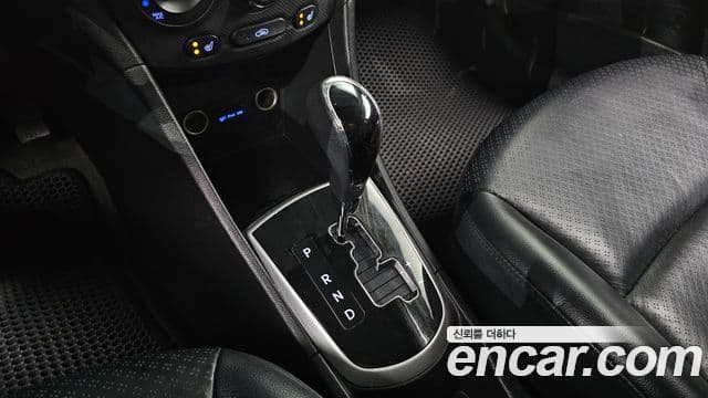 Hyundai Accent(новый кузов / новое поколение) Premier, 2012 9