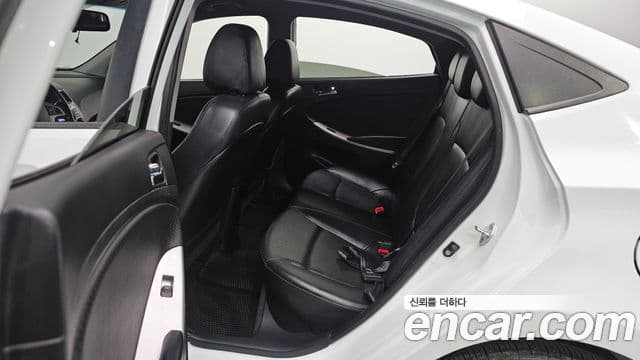 Hyundai Accent(новый кузов / новое поколение) Premier, 2012 11