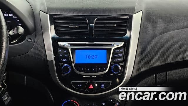 Hyundai Accent(новый кузов / новое поколение) Premier, 2012 16