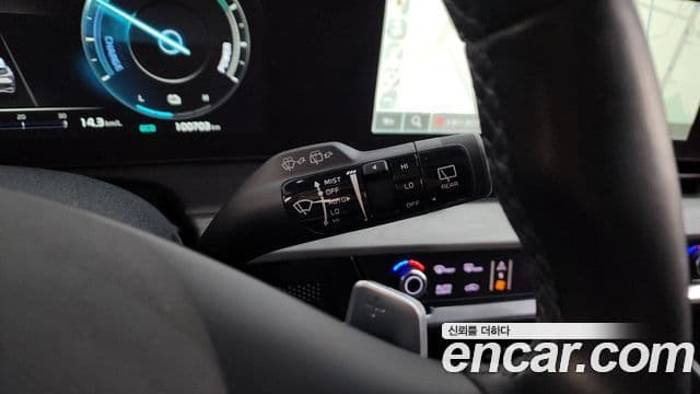 Kia Sportage 5세대 гибрид Signature 2WD, 2022 17