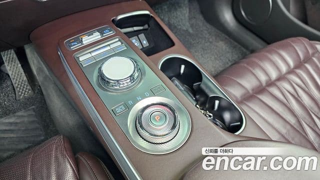 Genesis GV70, 2021 9