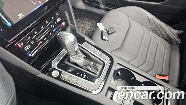Volkswagen 아테온 2.0 TDI R-LINE 4모션, 2022 9
