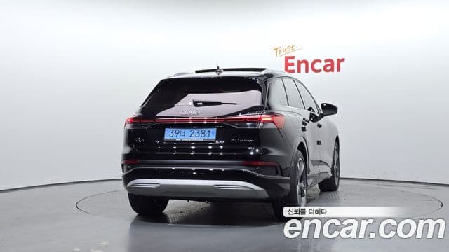 Audi Q4 e-Tron (F4), 2022 4