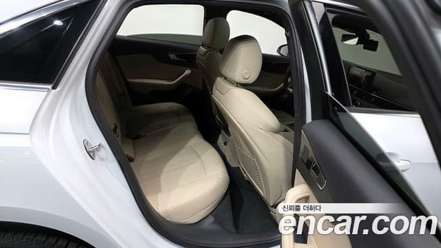 Audi A4 (B9) Premium, 2023 12