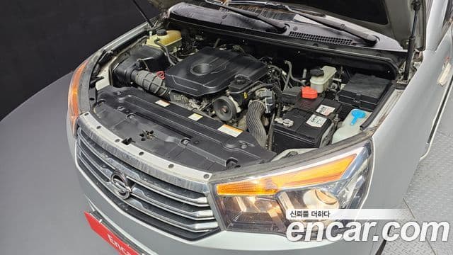 KG모빌리티(SsangYong) Korando 투리스모 4WD RT 11인승, 2014 6