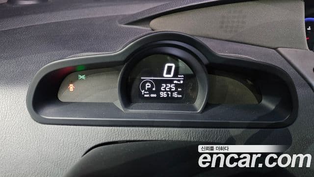 KG모빌리티(SsangYong) Korando 투리스모 4WD RT 11인승, 2014 8