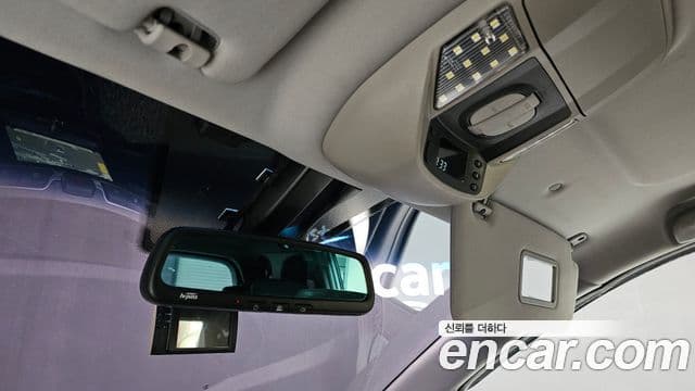 KG모빌리티(SsangYong) Korando 투리스모 4WD RT 11인승, 2014 18