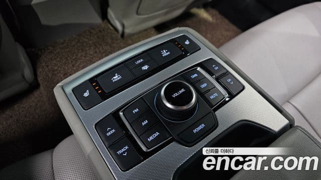 Genesis G80 Premium Luxury, 2019 19