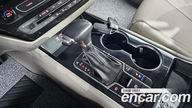 Kia The / новый New Carnival Noblesse, 2019 9