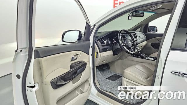 Kia The / новый New Carnival Noblesse, 2019 10