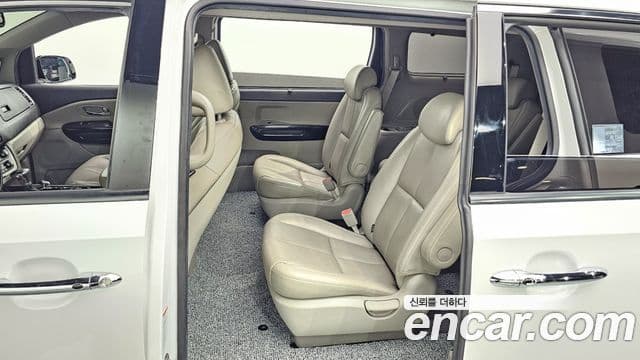 Kia The / новый New Carnival Noblesse, 2019 11