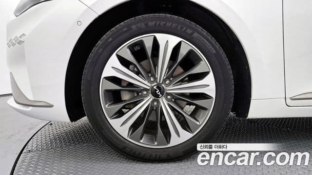 Kia K8 гибрид Signature, 2023 все фото