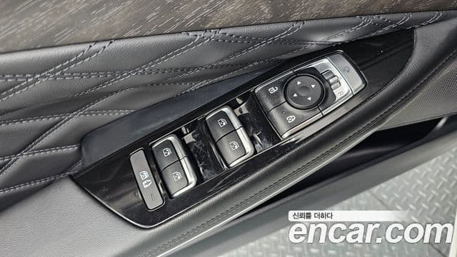 Kia K8 гибрид Signature, 2023 13