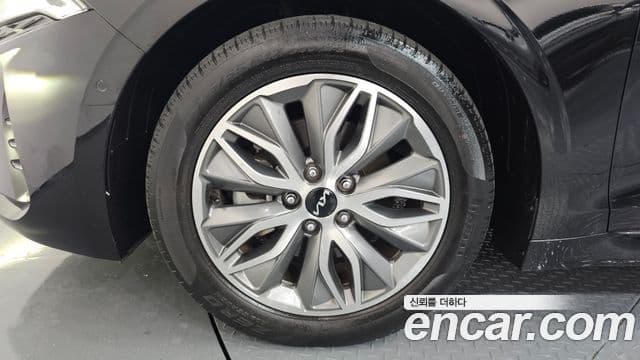 Kia K5 гибрид 3세대 Signature, 2023 все фото