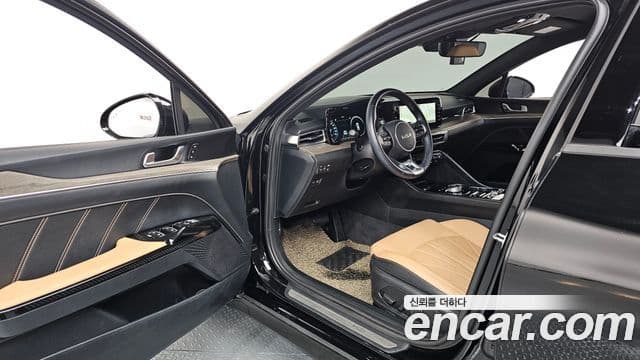 Kia K5 гибрид 3세대 Signature, 2023 10
