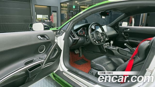 Audi R8 5.2 V10 купе, 2015 11