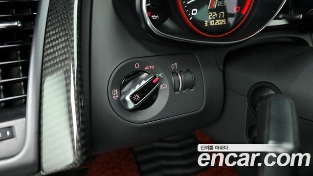 Audi R8 5.2 V10 купе, 2015 12