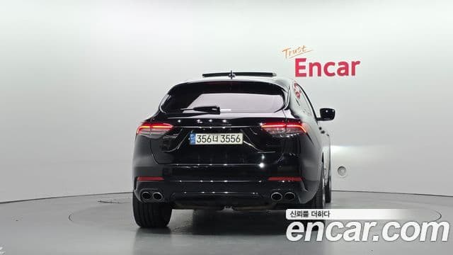 Maserati Levante 3.0 S AWD GranLusso, 2019 4