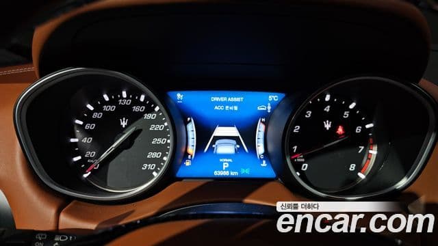 Maserati Levante 3.0 S AWD GranLusso, 2019 8