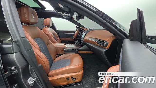 Maserati Levante 3.0 S AWD GranLusso, 2019 10