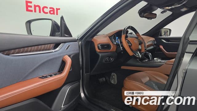 Maserati Levante 3.0 S AWD GranLusso, 2019 12