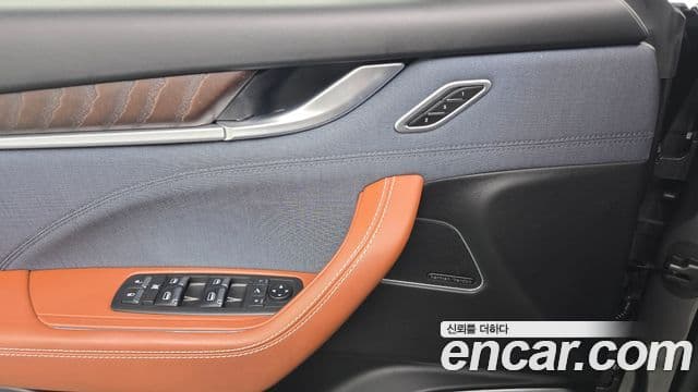 Maserati Levante 3.0 S AWD GranLusso, 2019 13