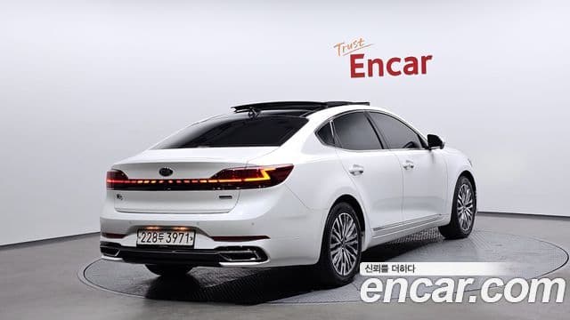 Kia K7 Premier гибрид Signature, 2020 2