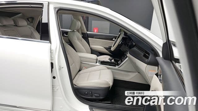 Kia K7 Premier гибрид Signature, 2020 11