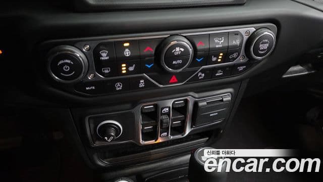 Jeep Wrangler (JL) 2.0 Overland 4도어, 2021 16