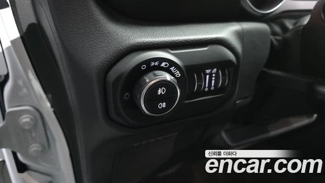 Jeep Wrangler (JL) 2.0 Overland 4도어, 2021 18