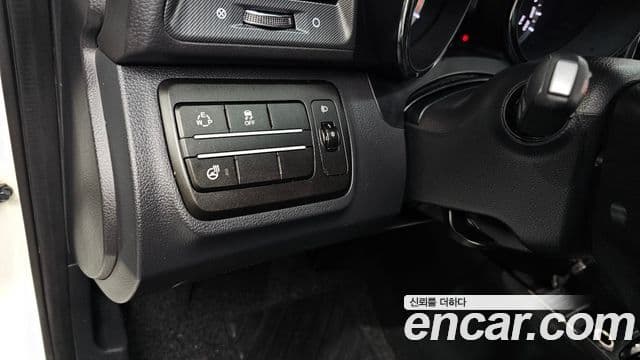 KG모빌리티(SsangYong) Tivoli LX 2WD, 2017 17