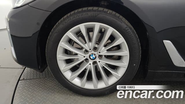 BMW 5시리즈 (G30) Luxury, 2022 все фото