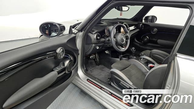 Mini Cooper S 3세대, 2024 10