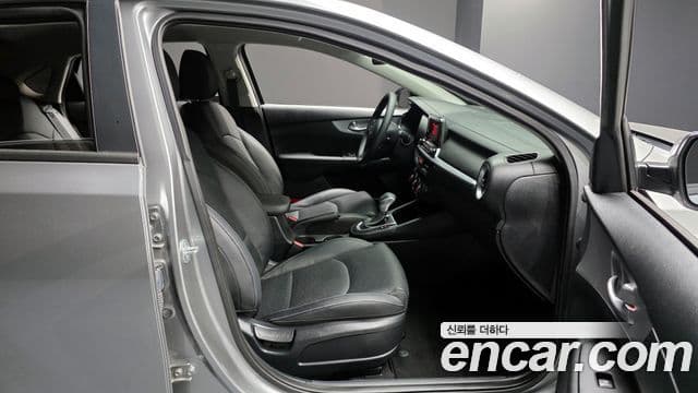 Kia The / новый New K3 2세대 Trendy, 2022 10