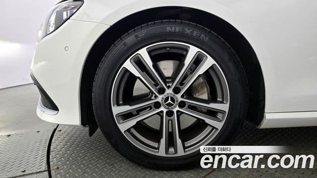 Mercedes-Benz E-класс W213 Avantgarde, 2021 все фото