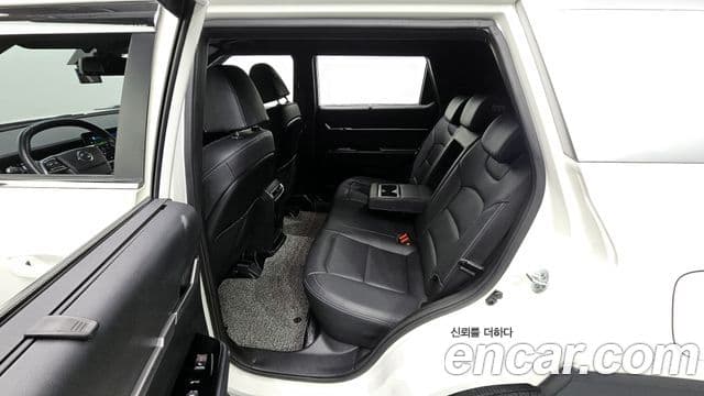 KG모빌리티(SsangYong) Torres T7, 2023 11