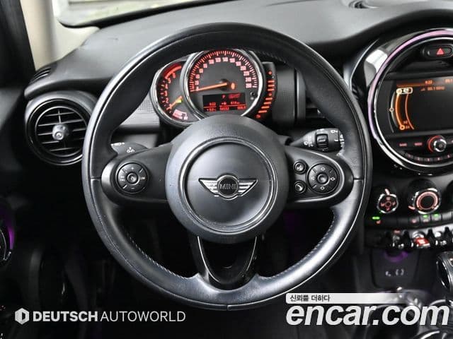 Mini Cooper D 3세대, 2016 13