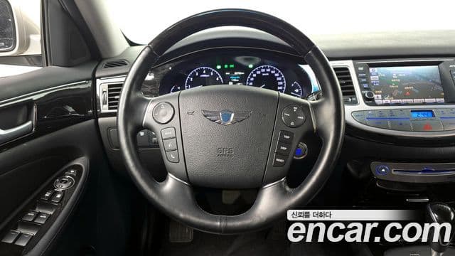 Hyundai Genesis Special, 2013 13