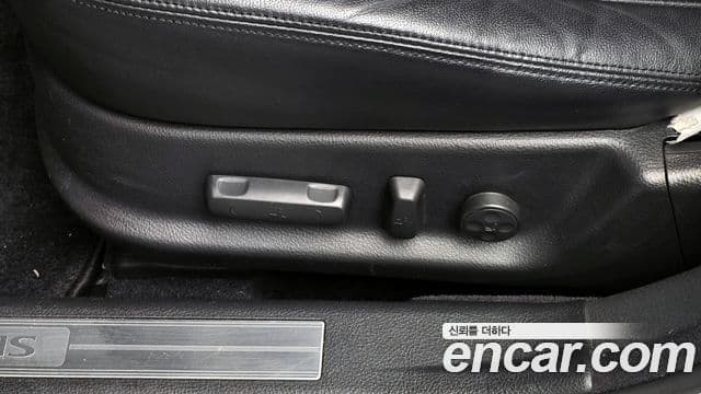 Hyundai Genesis Special, 2013 18